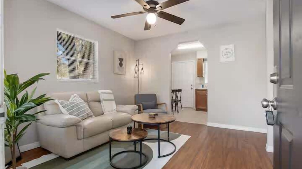 Photo of Livingroom in Silver Springs