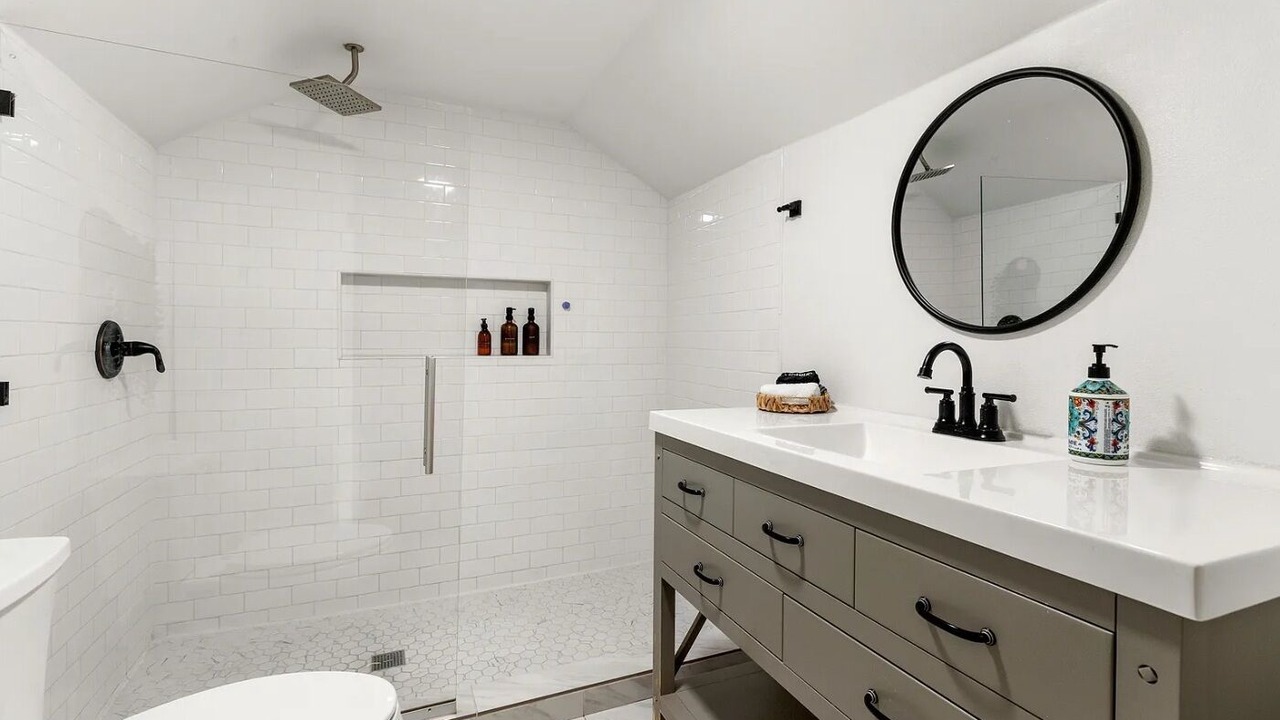 Photo of Bathroom in Tobin Hill