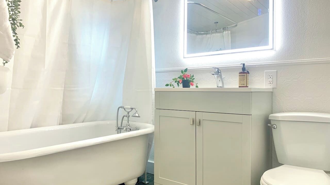 Photo of Bathroom in Saskatoon Downtown