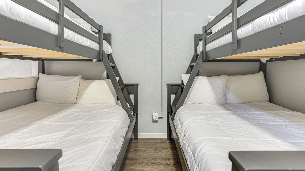Photo of Bedroom in Point Venture