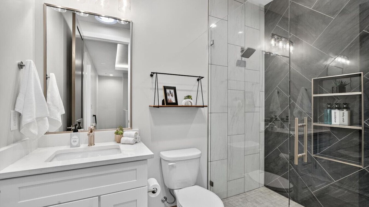 Photo of Bathroom in Hurricane