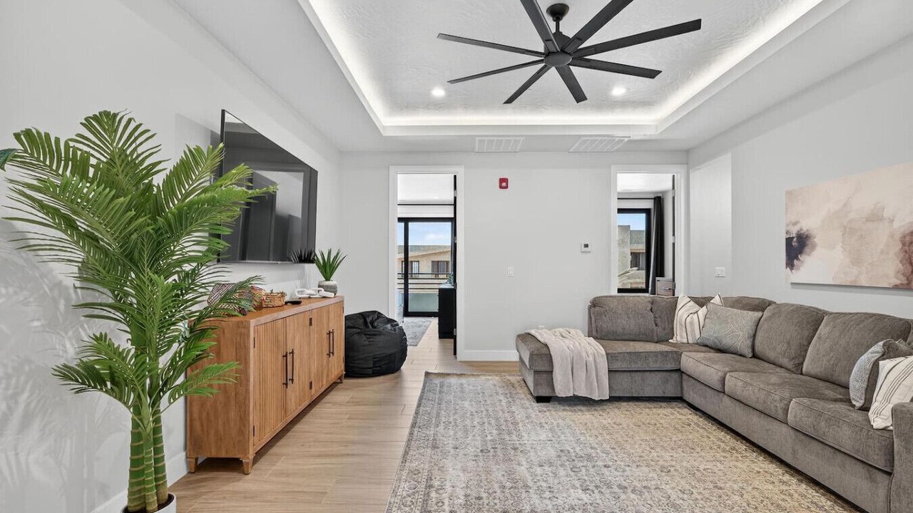 Photo of Livingroom in Hurricane