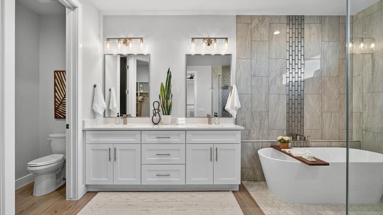 Photo of Bathroom in Hurricane