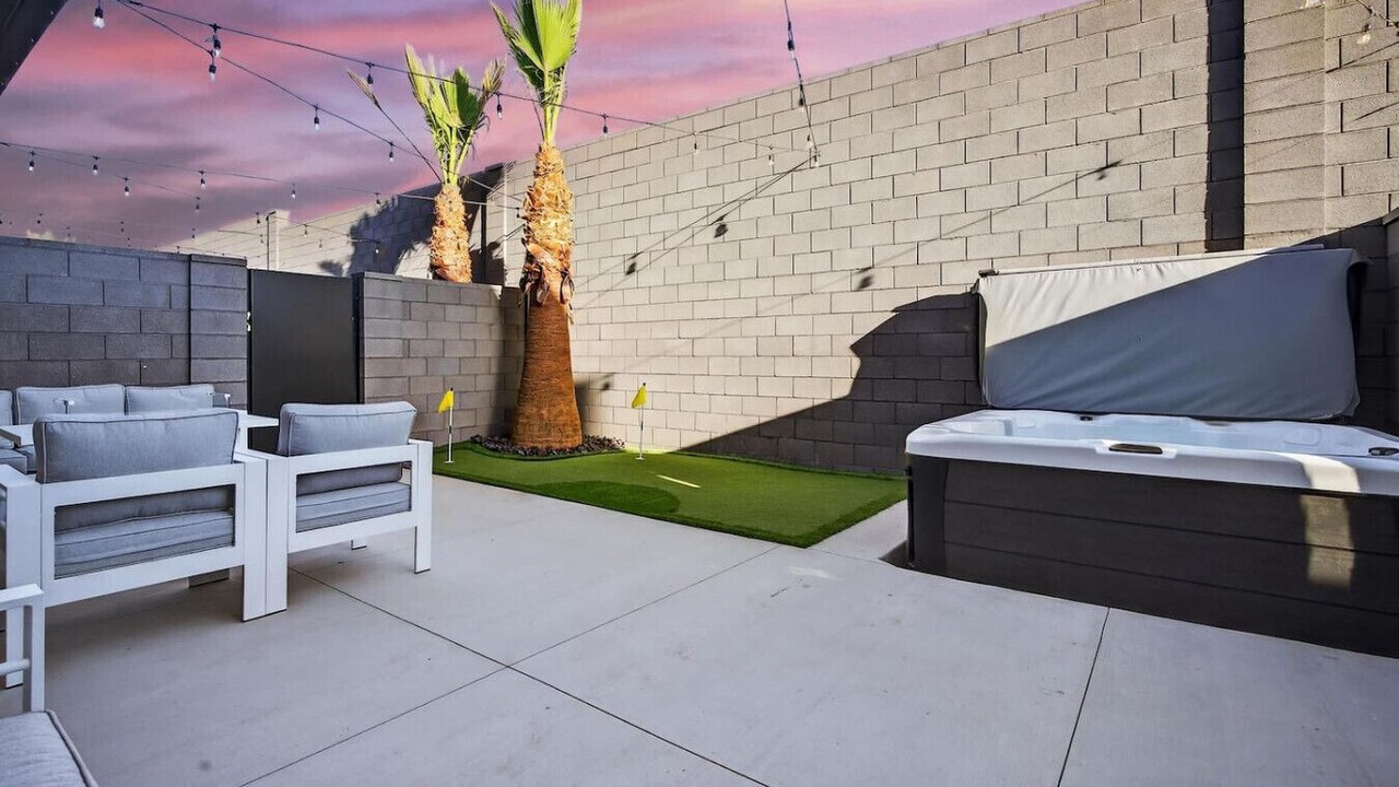 Photo of Patio Balcony in Hurricane