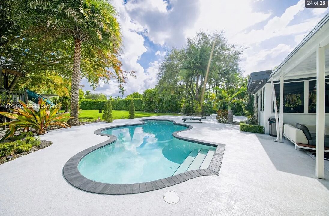 Photo of Outdoor in Ludlam