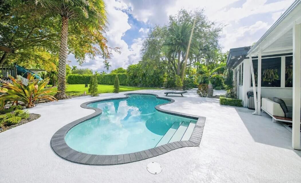 Photo of Outdoor in Ludlam