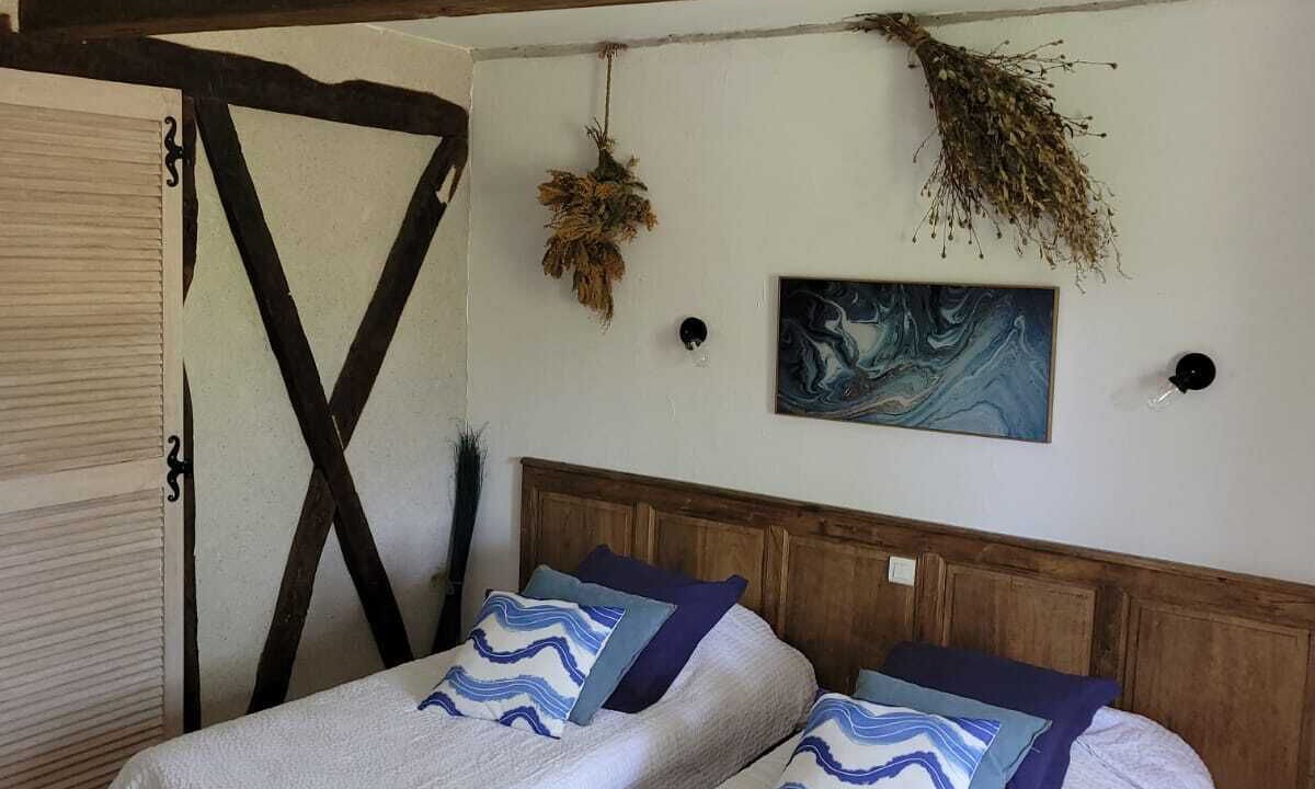 Photo of Bedroom in Castelnau-de-Montmiral