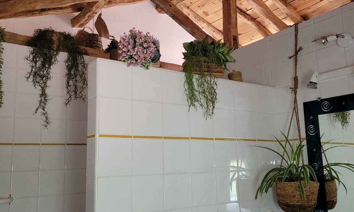 Photo of Bathroom in Castelnau-de-Montmiral