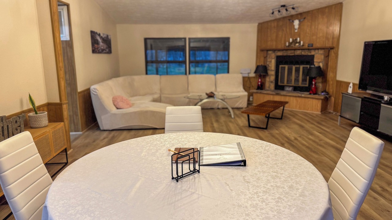 Photo of Livingroom in Damon