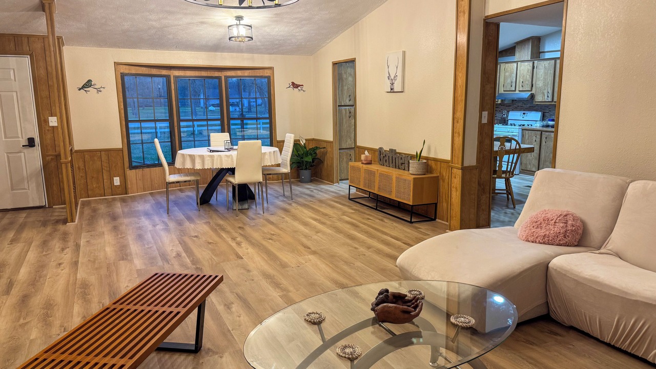 Photo of Livingroom in Damon