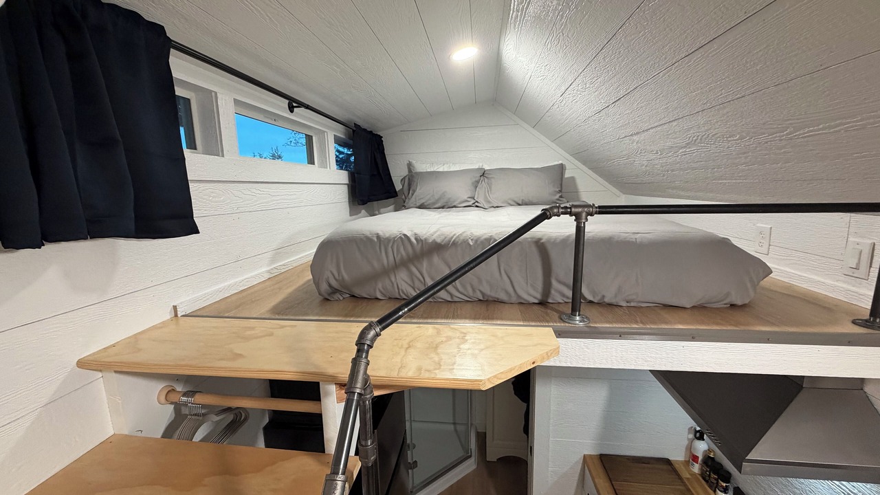 Photo of Bedroom in Underwood