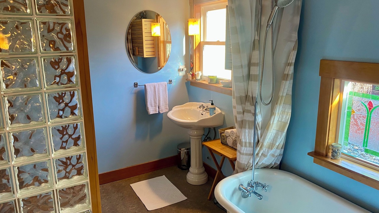 Photo of Bathroom in Birch Bay