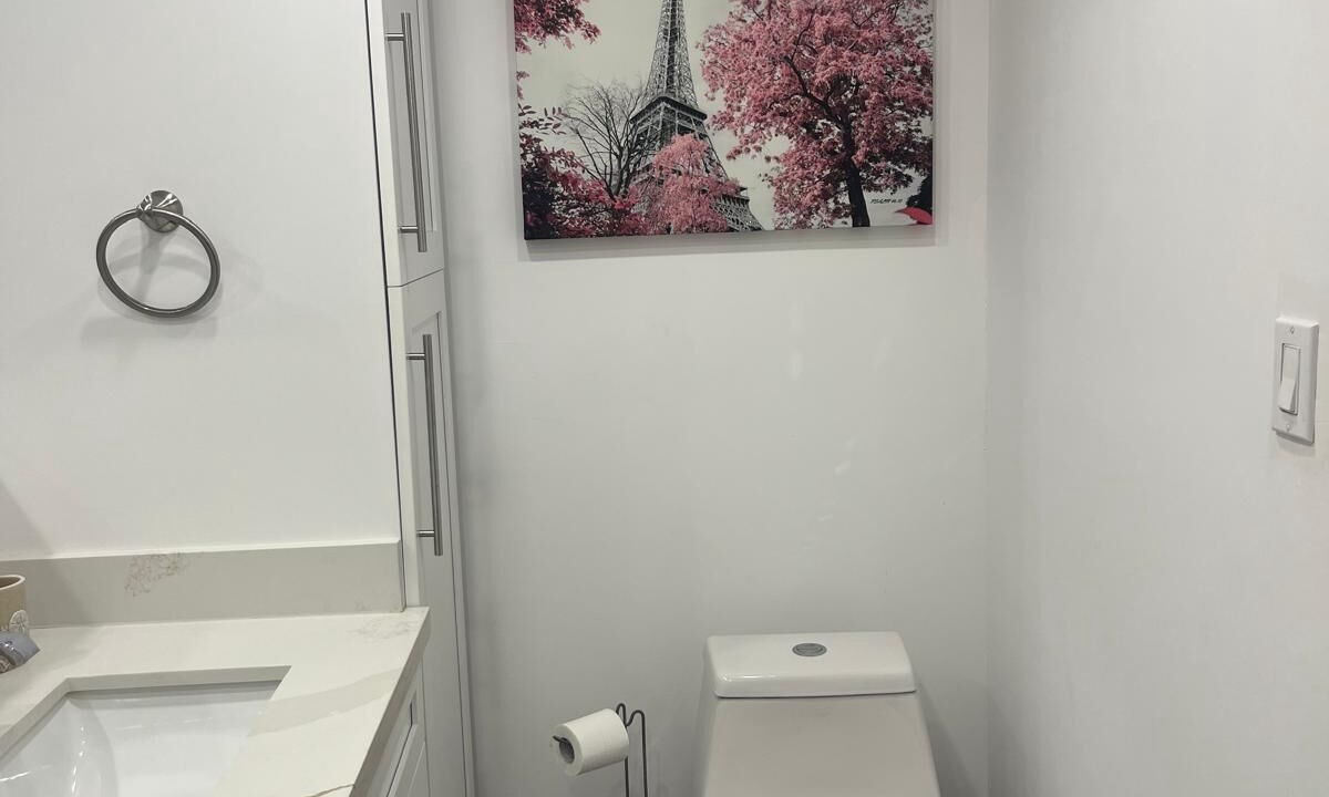Photo of Bathroom in Cutler Bay