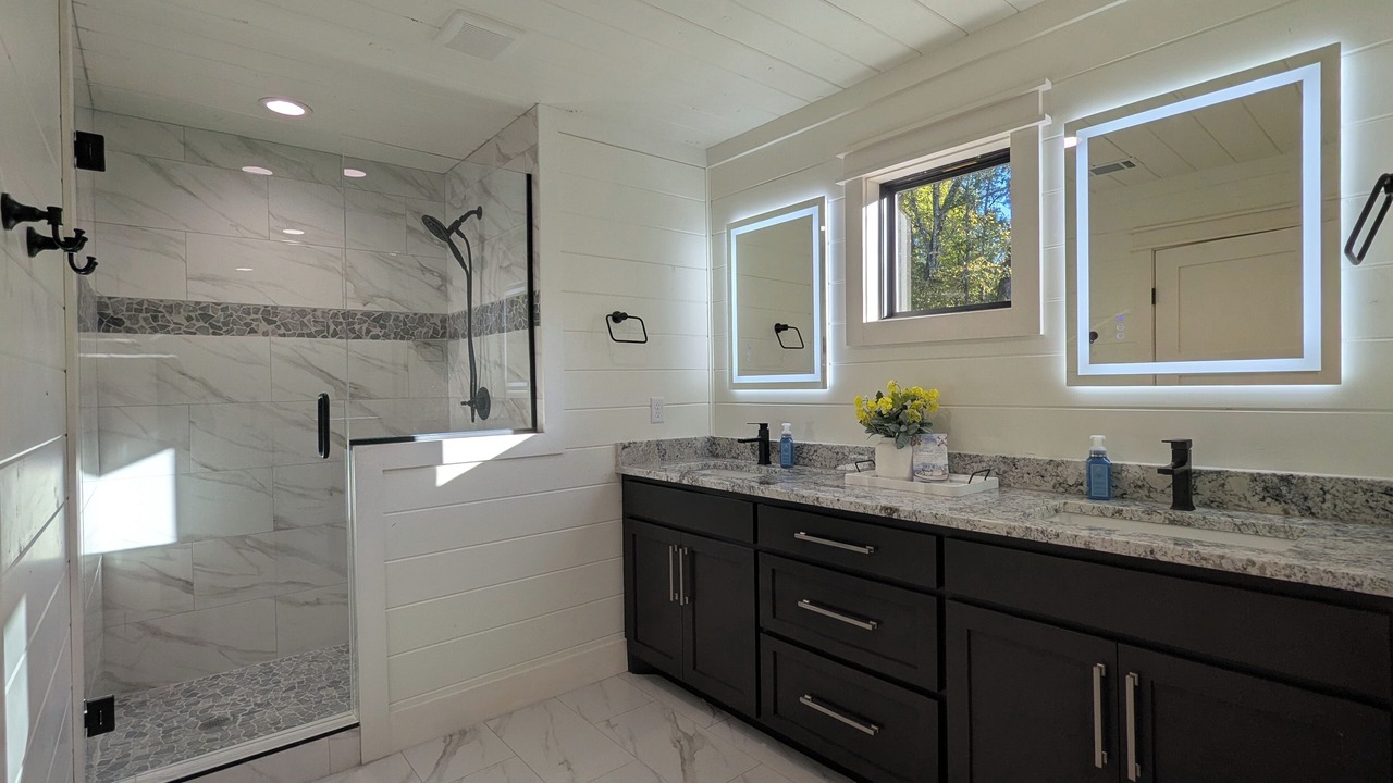 Photo of Bathroom in Golden