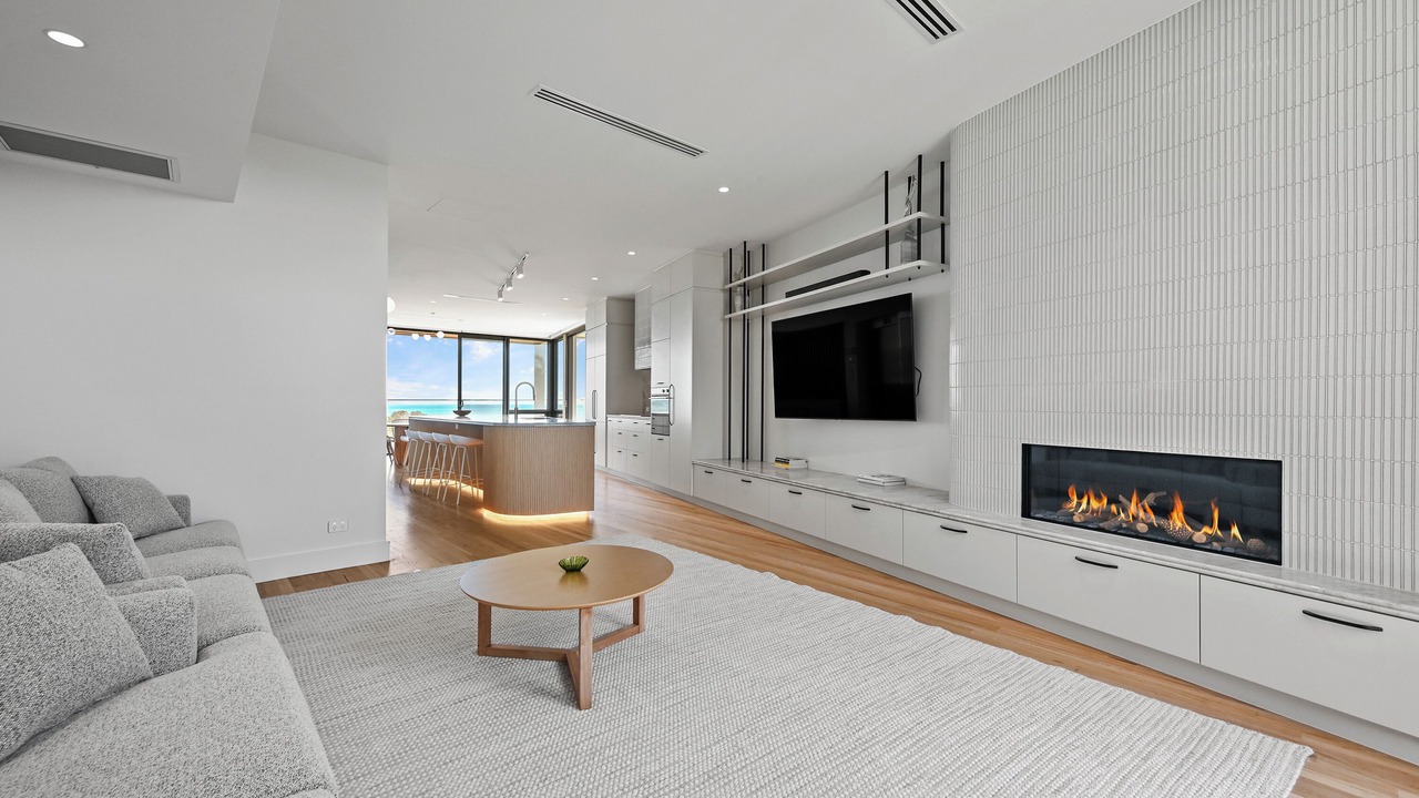 Photo of Livingroom in West Lakes Shore