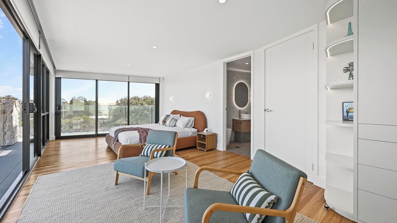 Photo of Bedroom in West Lakes Shore