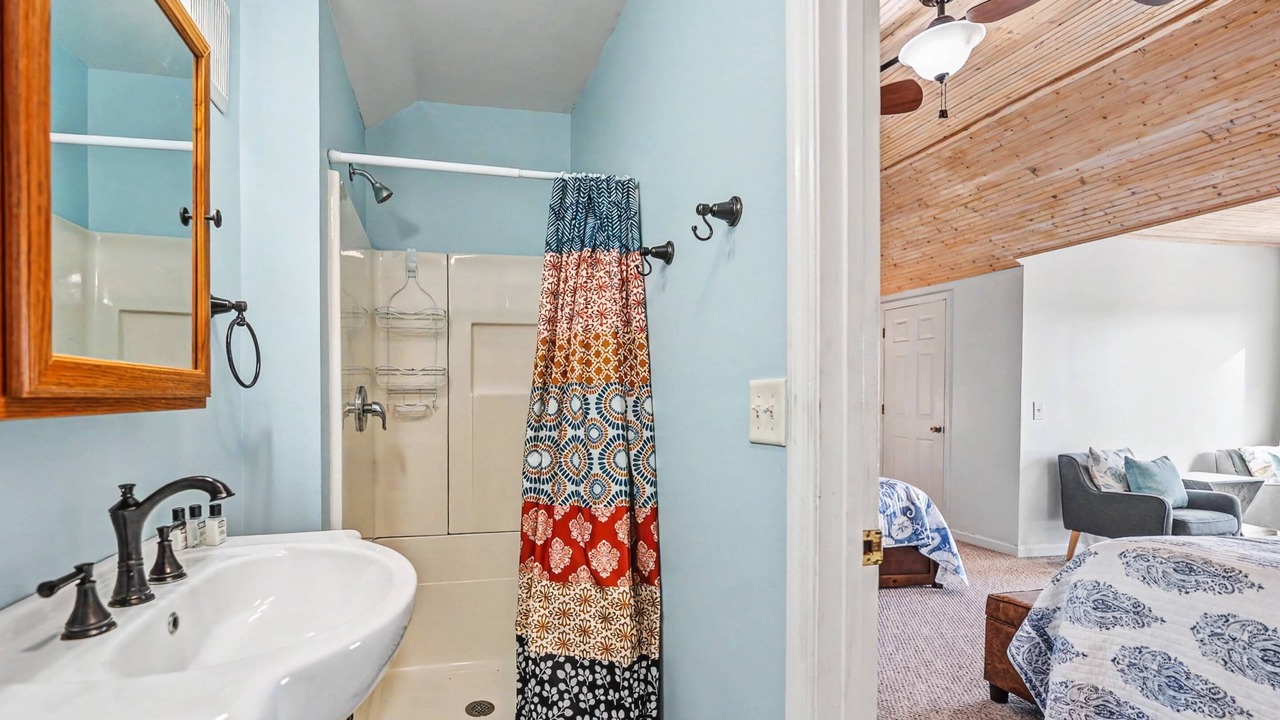 Photo of Bathroom in Oceanmarsh Subdivision