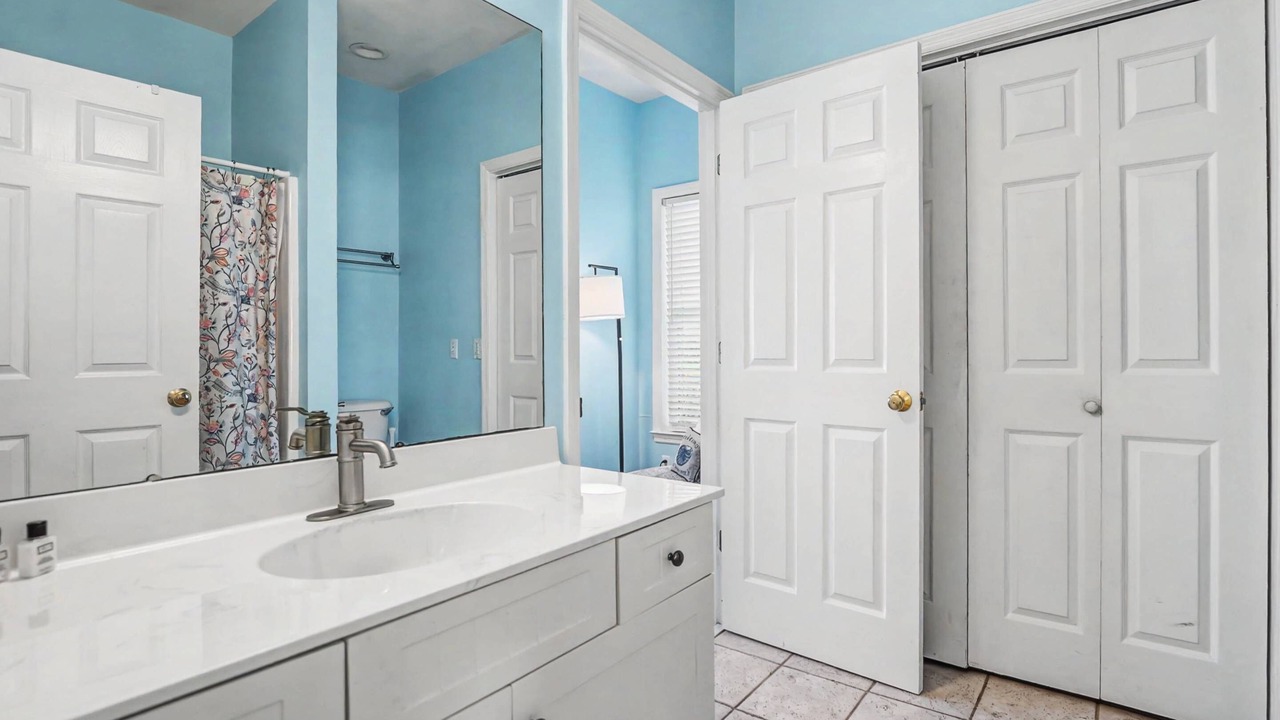 Photo of Bathroom in Oceanmarsh Subdivision