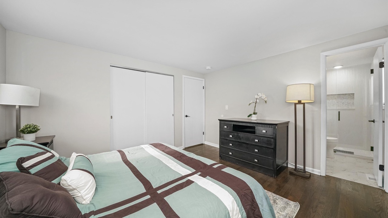 Photo of Bedroom in Fox Valley