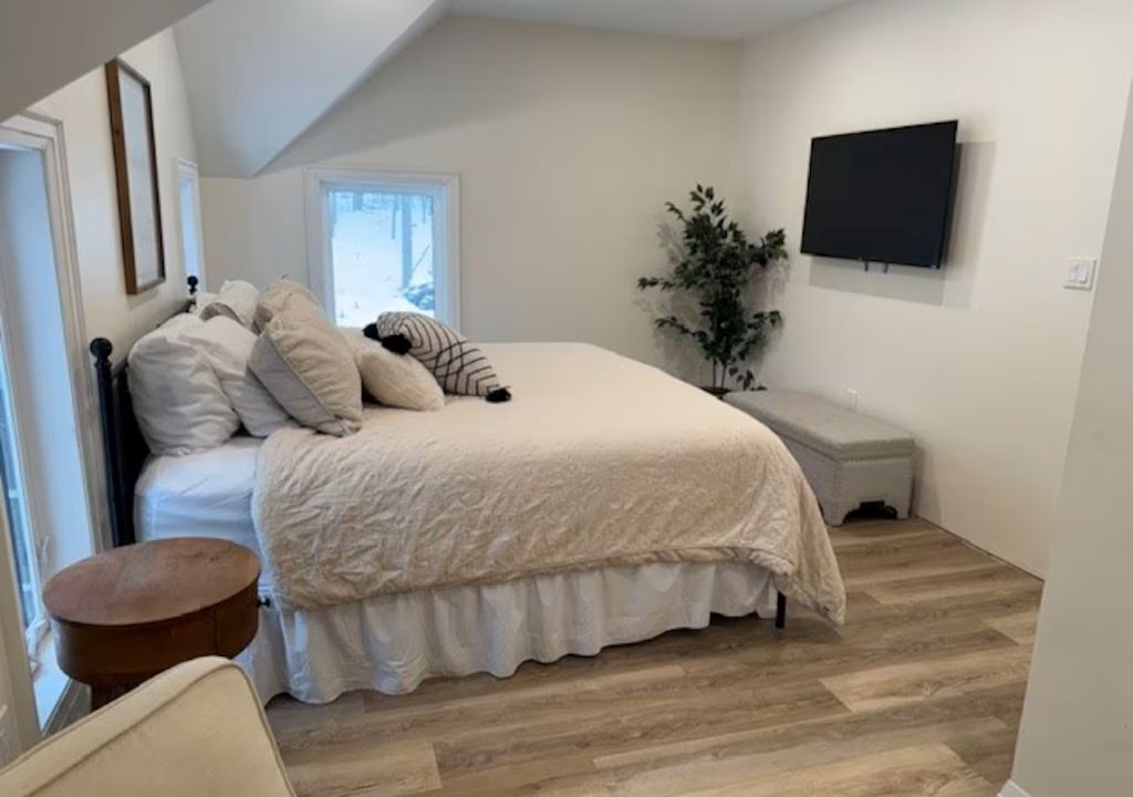 Photo of Bedroom in Oro-Medonte
