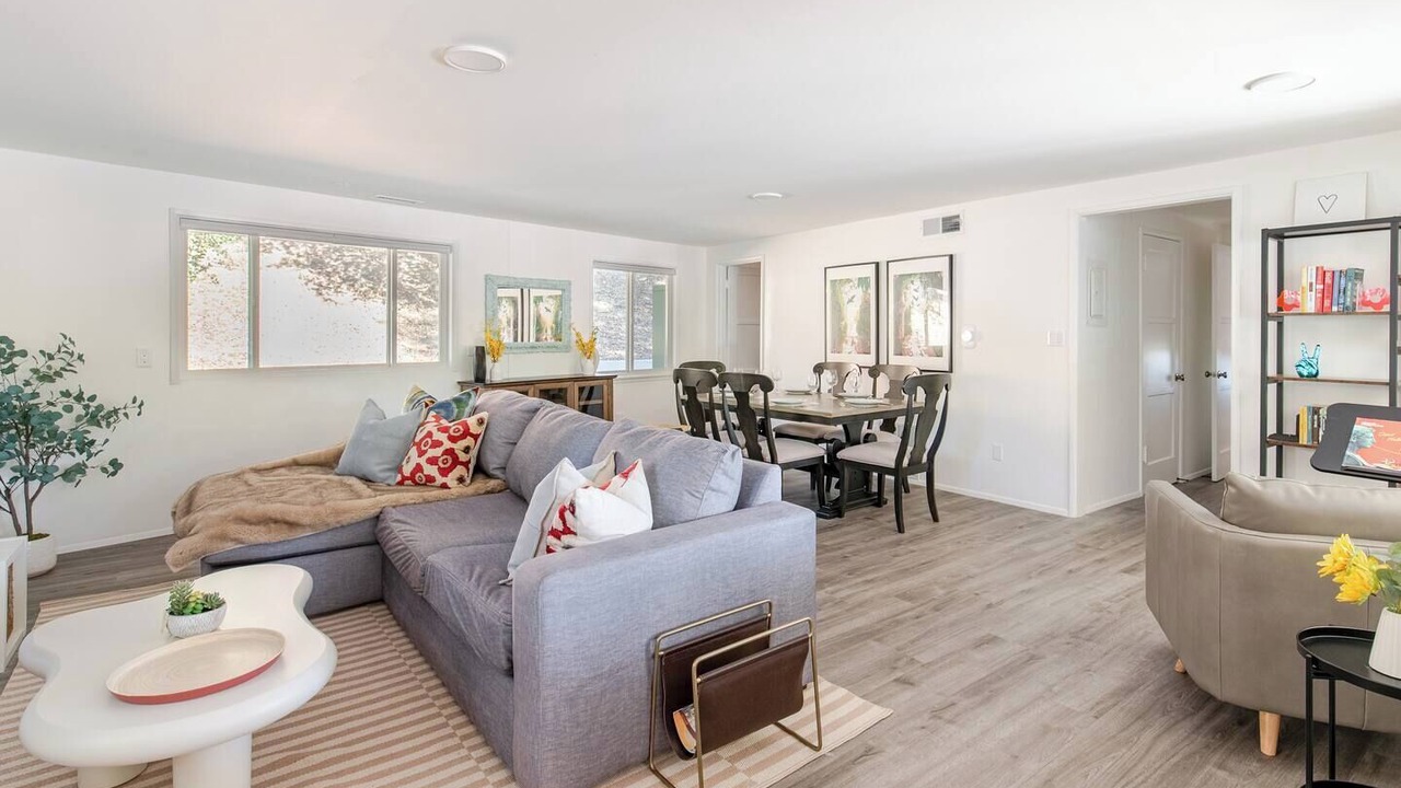 Photo of Livingroom in La Canada Flintridge