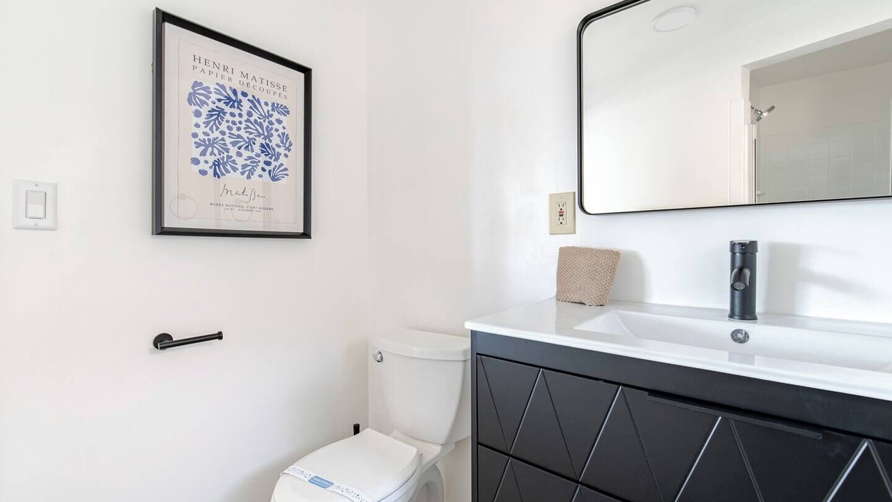 Photo of Bathroom in La Canada Flintridge