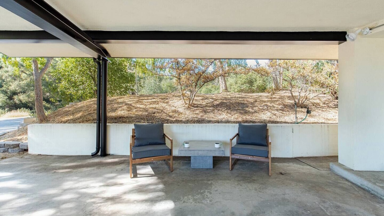 Photo of Patio Balcony in La Canada Flintridge