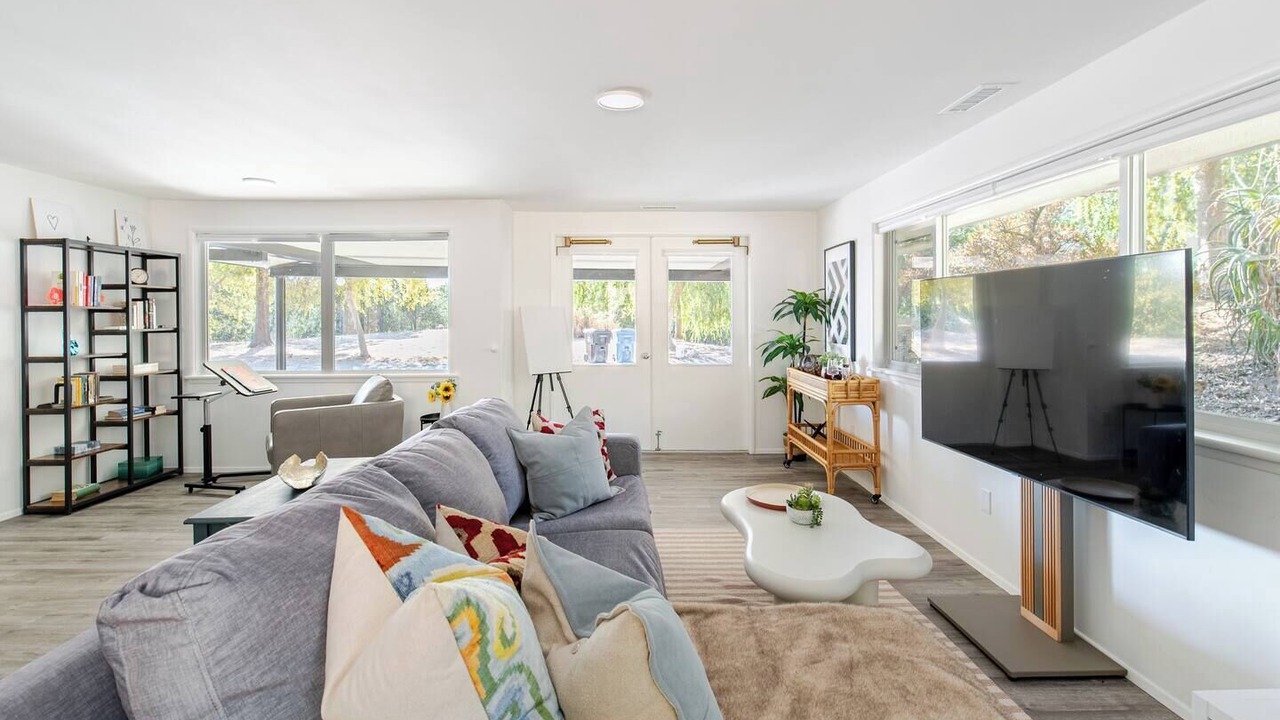 Photo of Livingroom in La Canada Flintridge