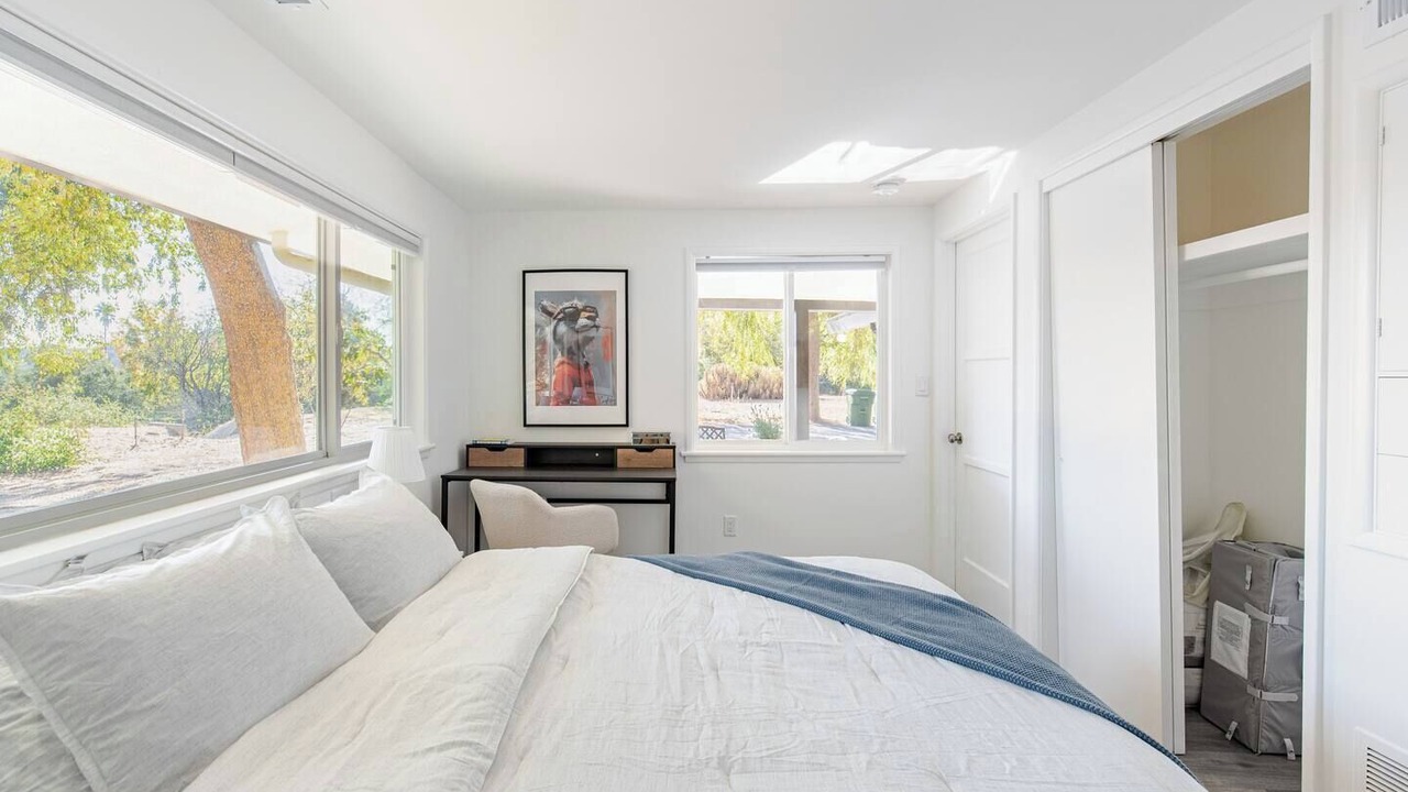 Photo of Bedroom in La Canada Flintridge