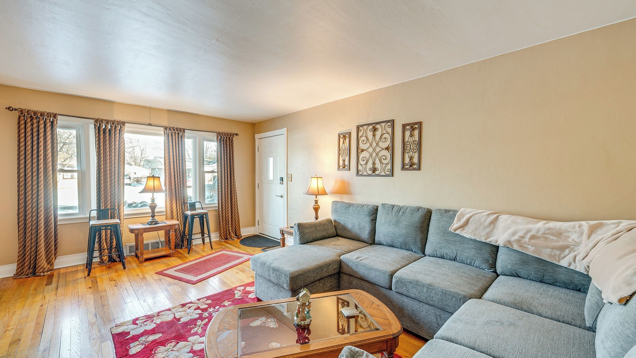 Photo of Livingroom in Loves Park
