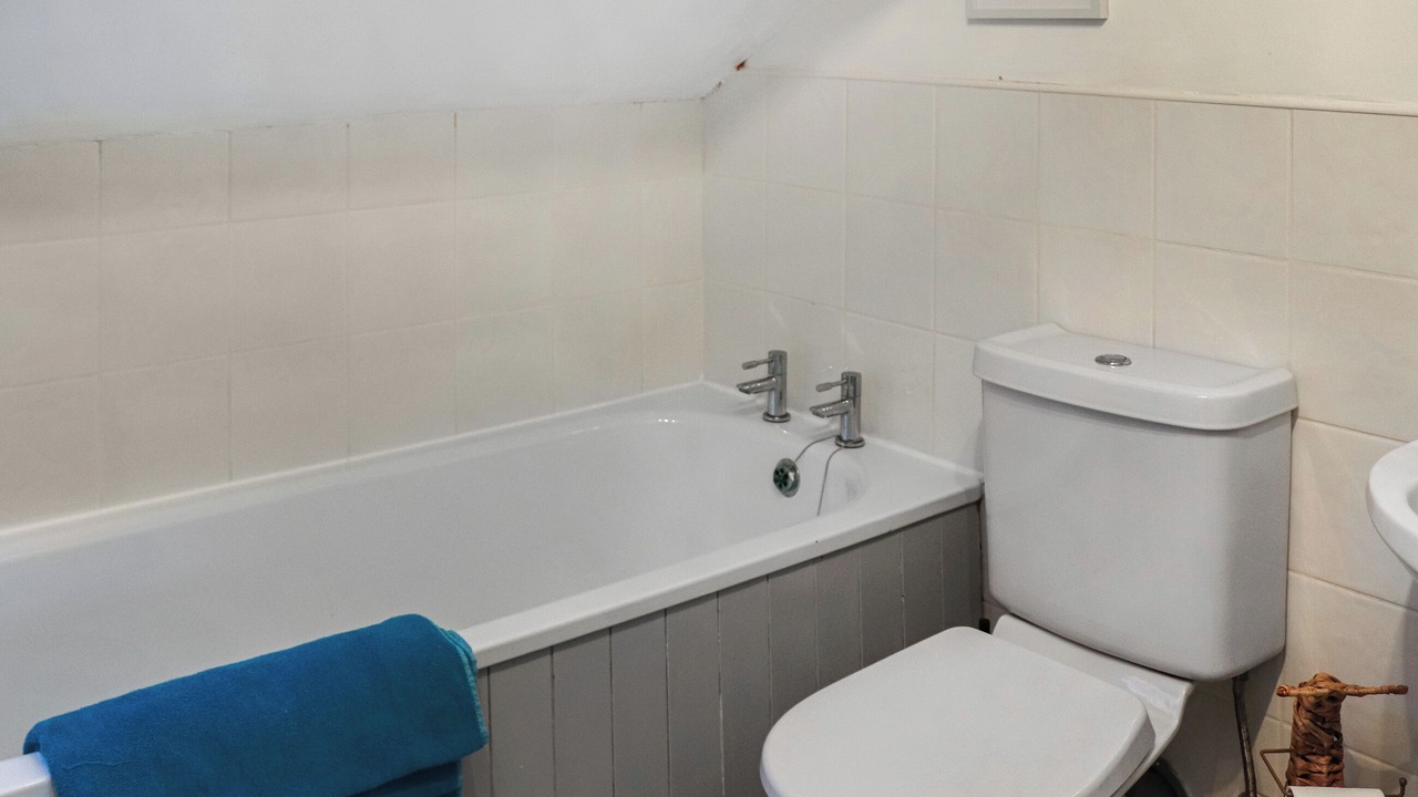 Photo of Bathroom in Borth