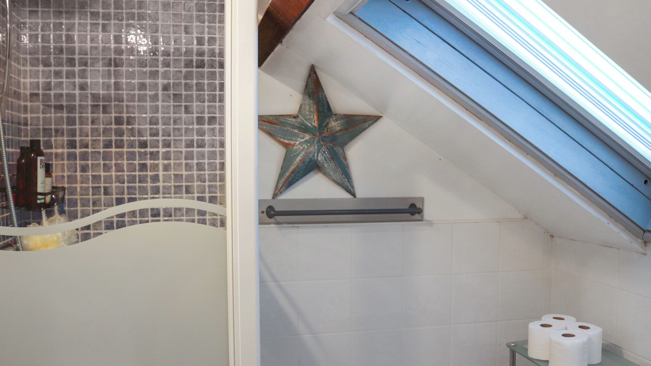 Photo of Bathroom in Borth