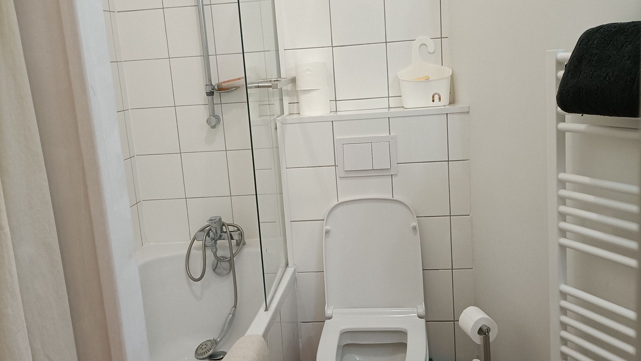 Photo of Bathroom in Guise