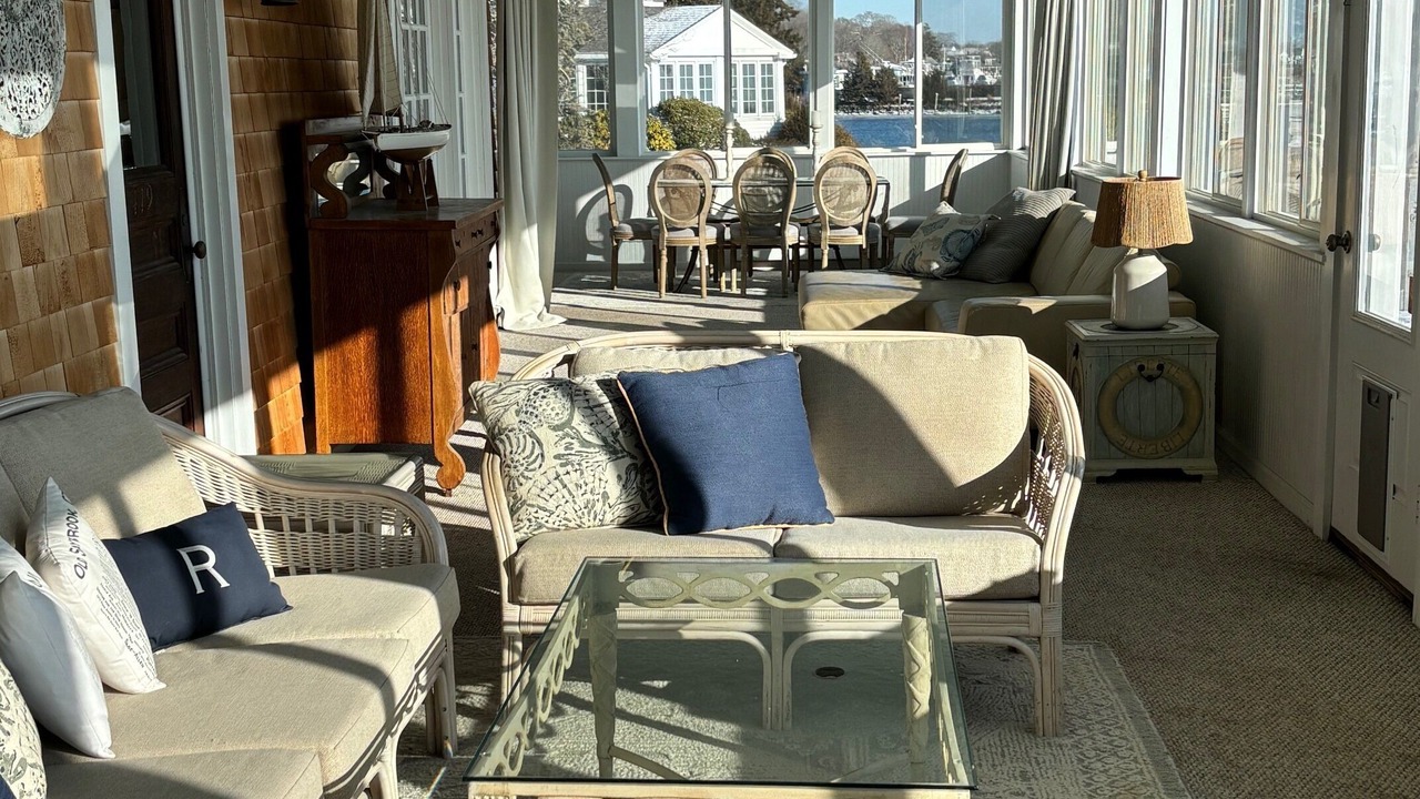 Photo of Livingroom in Clinton