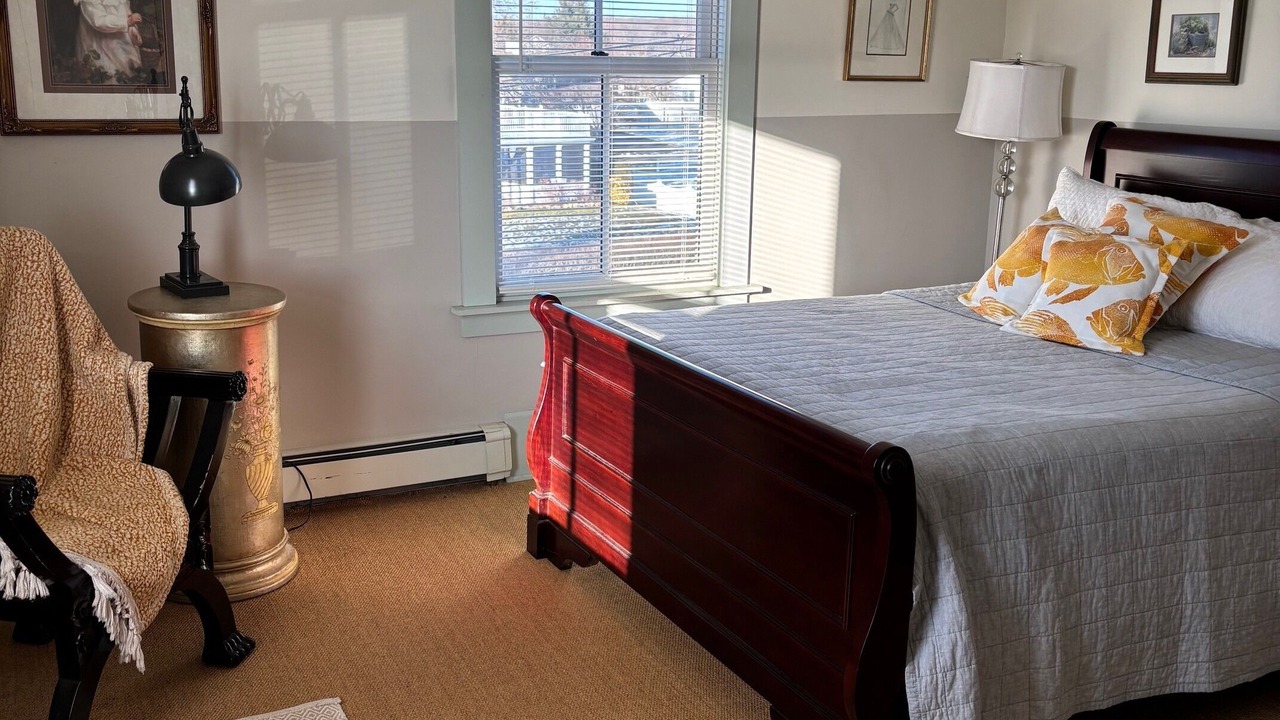 Photo of Bedroom in Clinton