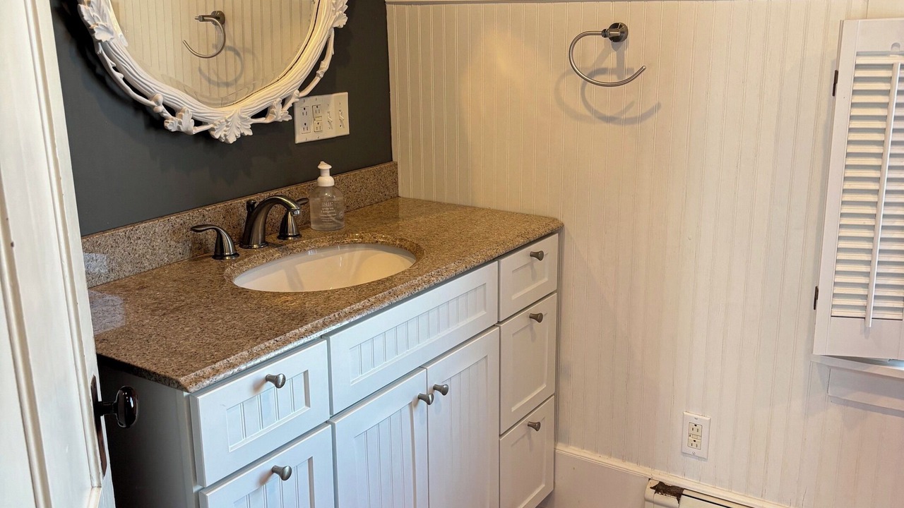 Photo of Bathroom in Clinton