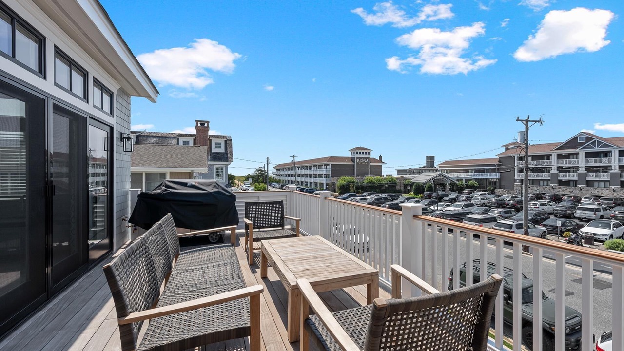 Photo of Outdoor in Avalon