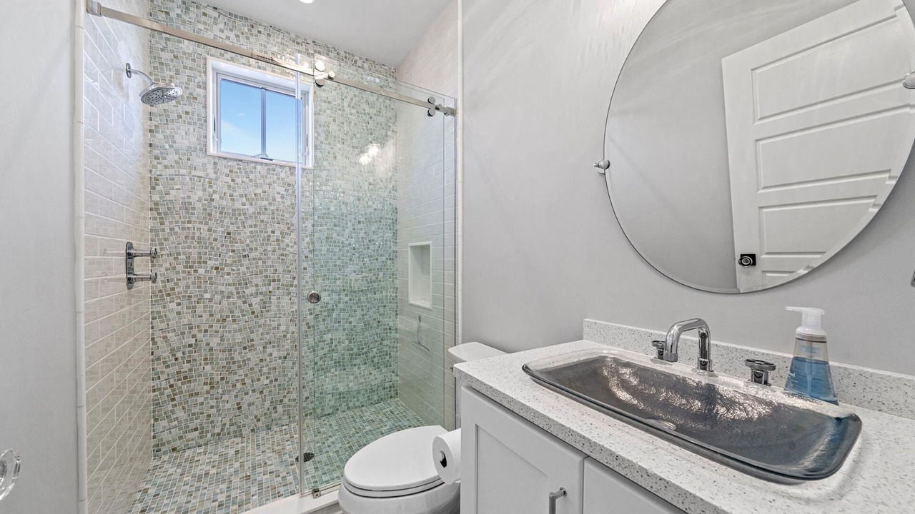 Photo of Bathroom in Avalon