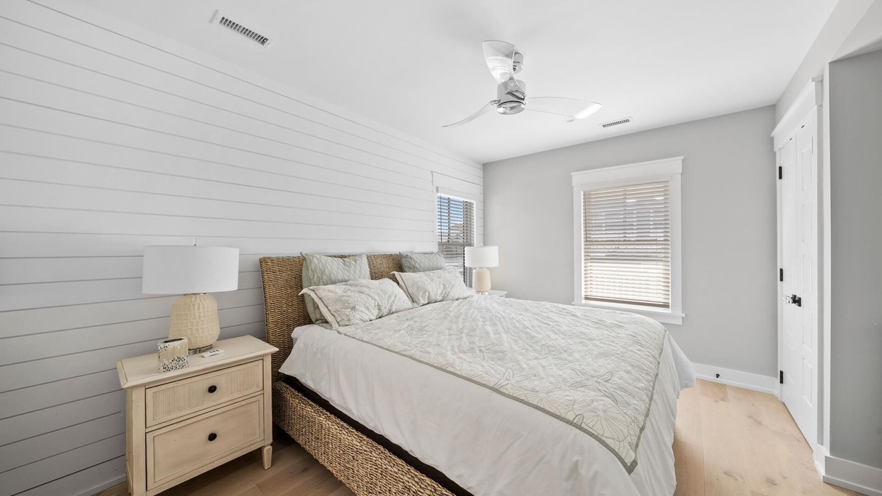 Photo of Bedroom in Avalon