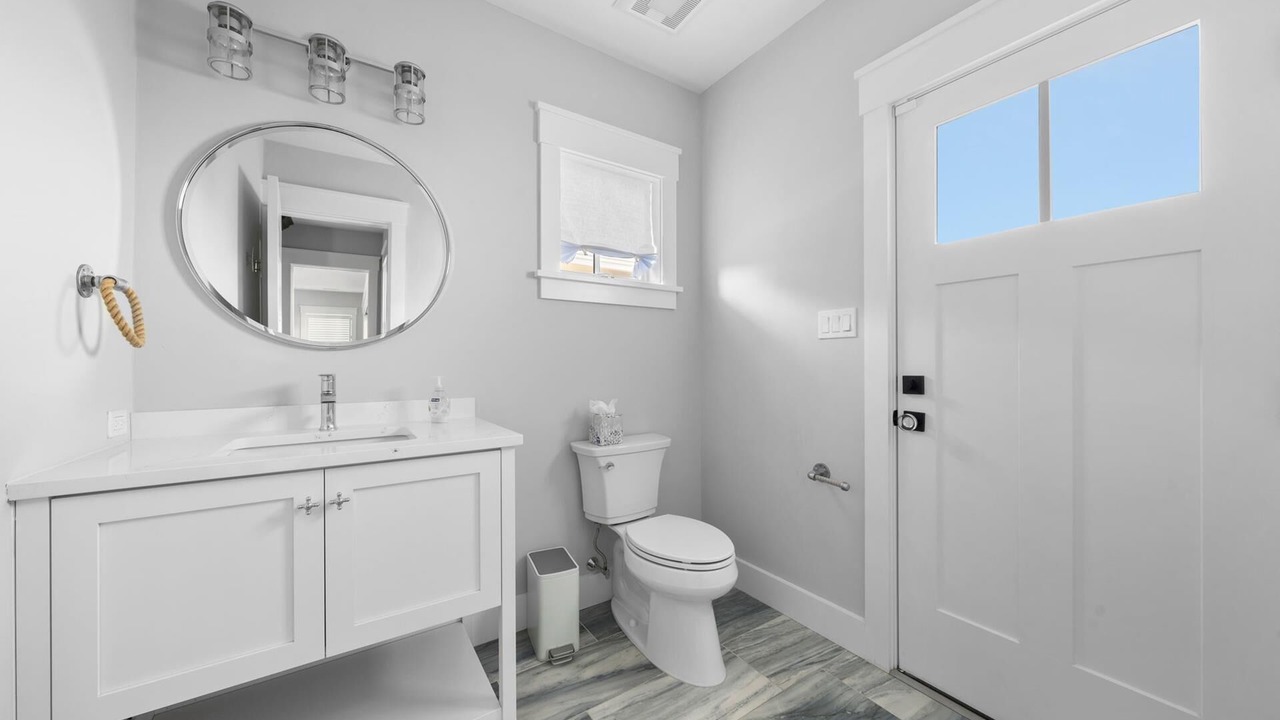 Photo of Bathroom in Avalon