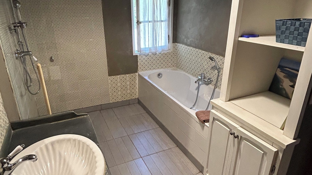 Photo of Bathroom in Sabres