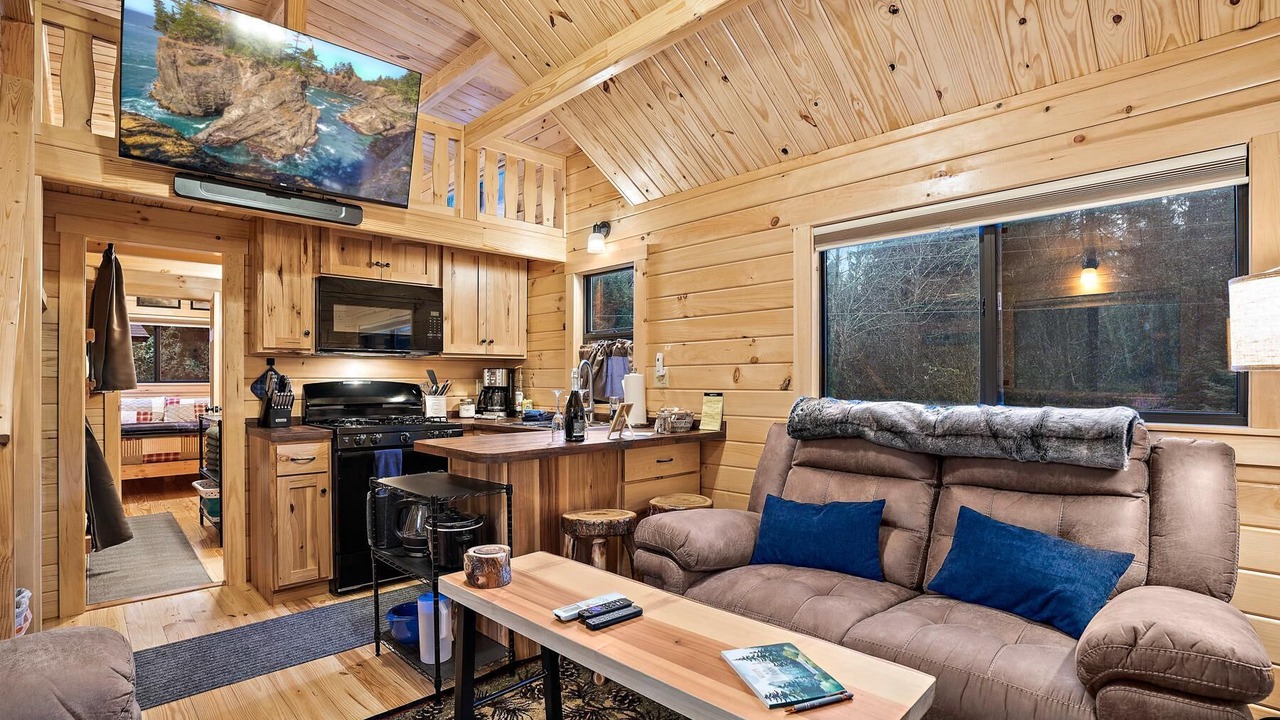 Photo of Livingroom in Paradise Estates