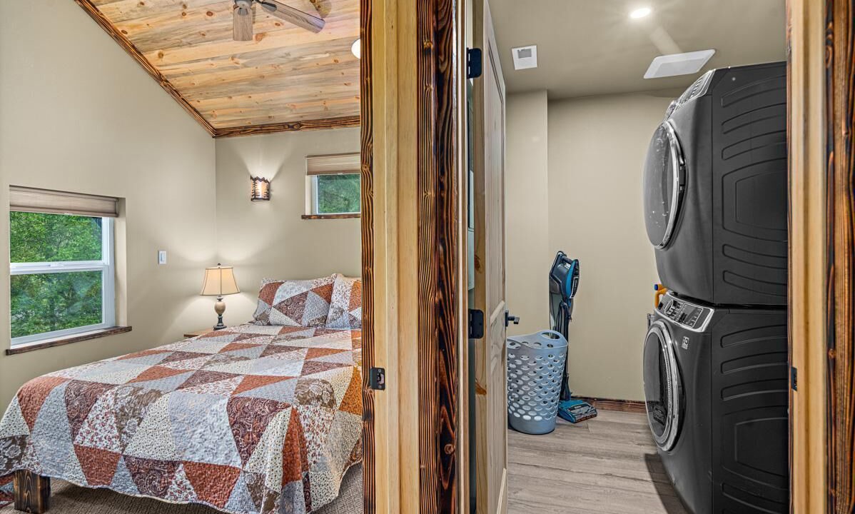 Photo of Bedroom in Paradise Estates