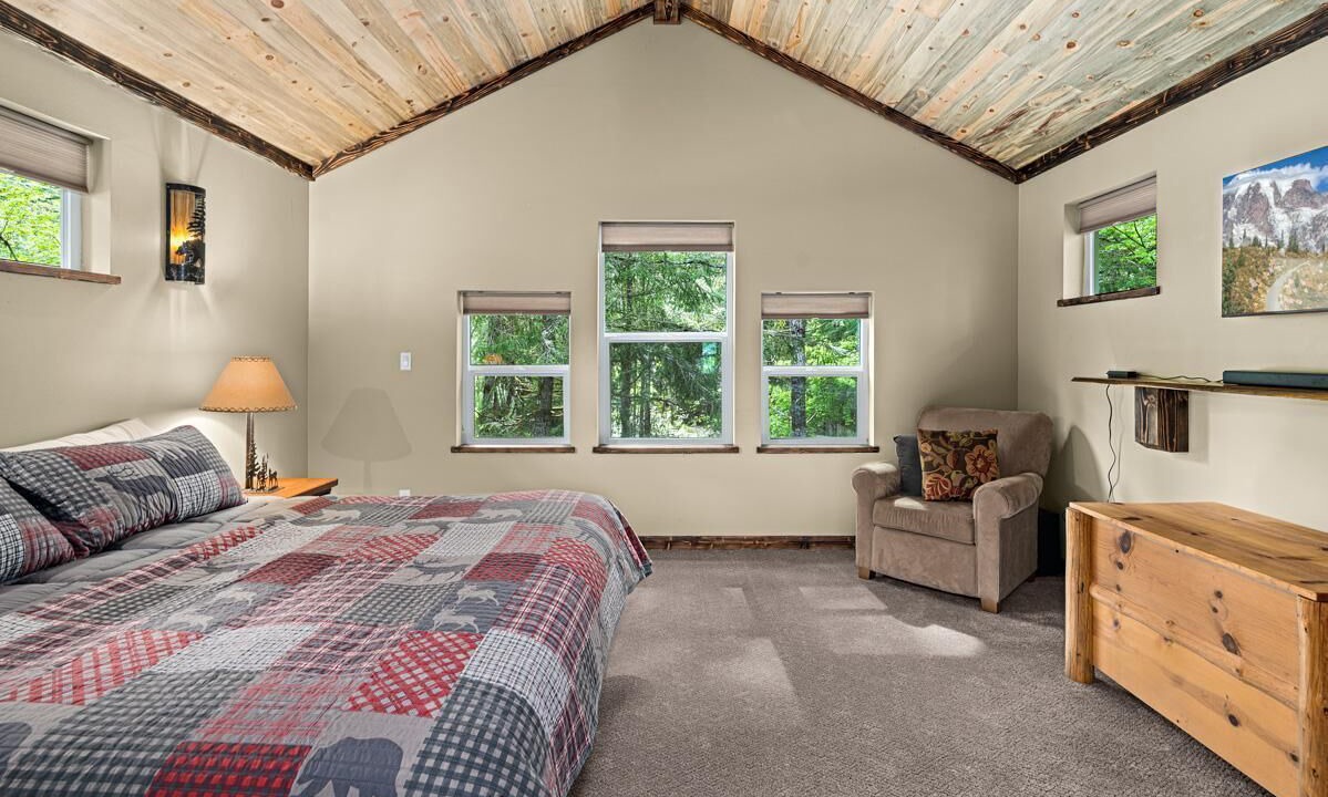 Photo of Bedroom in Paradise Estates