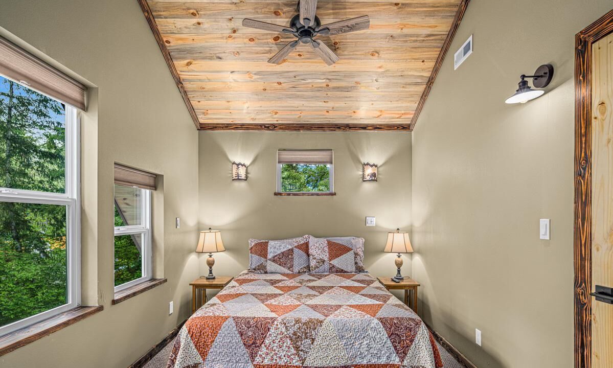 Photo of Bedroom in Paradise Estates