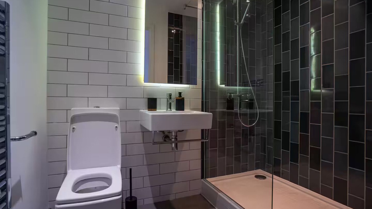 Photo of Bathroom in Royal Docks
