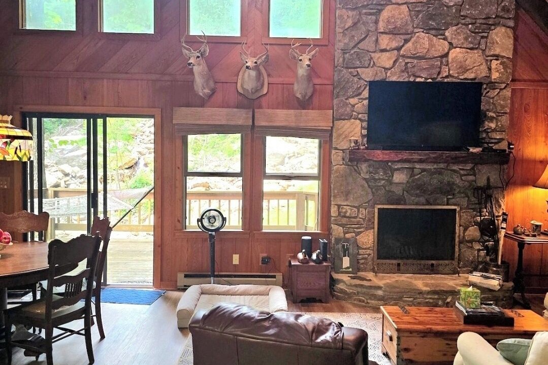 Photo of Livingroom in Cattail Creek