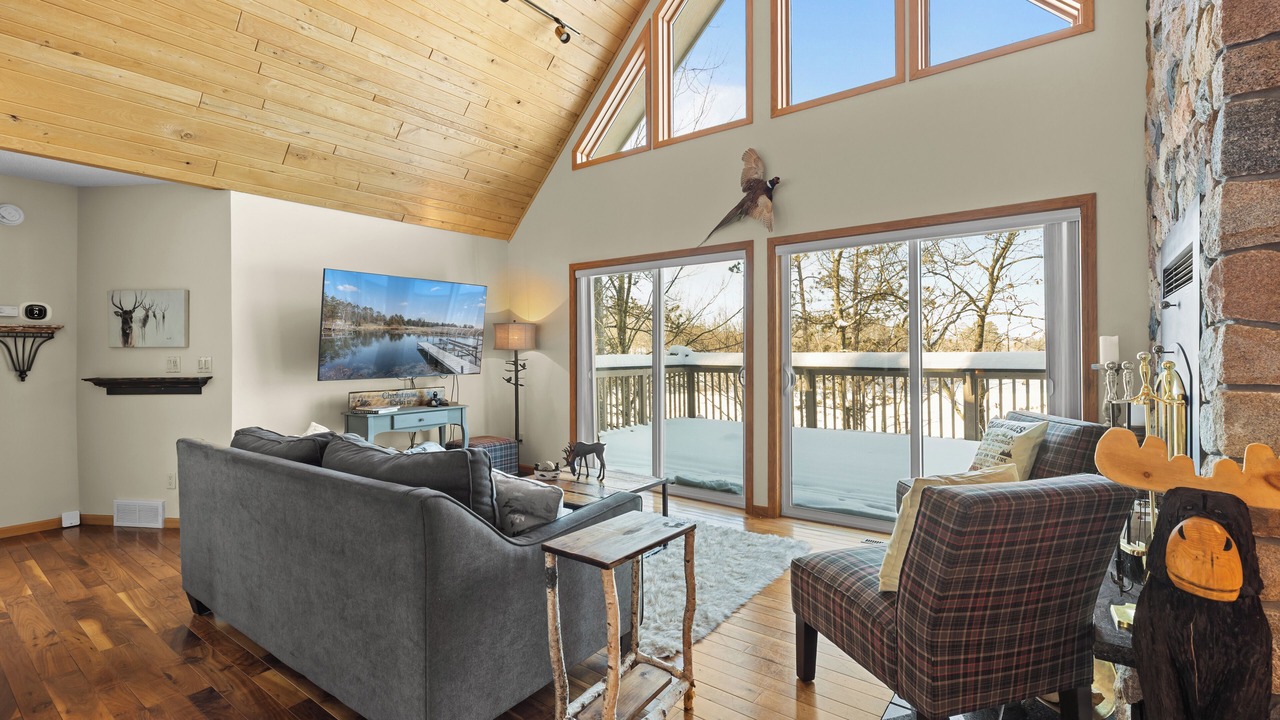 Photo of Livingroom in Fifty Lakes