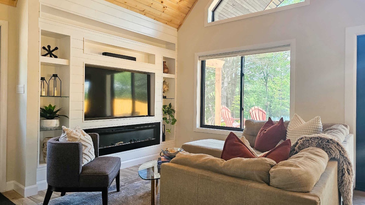 Photo of Livingroom in Mansfield-et-Pontefract