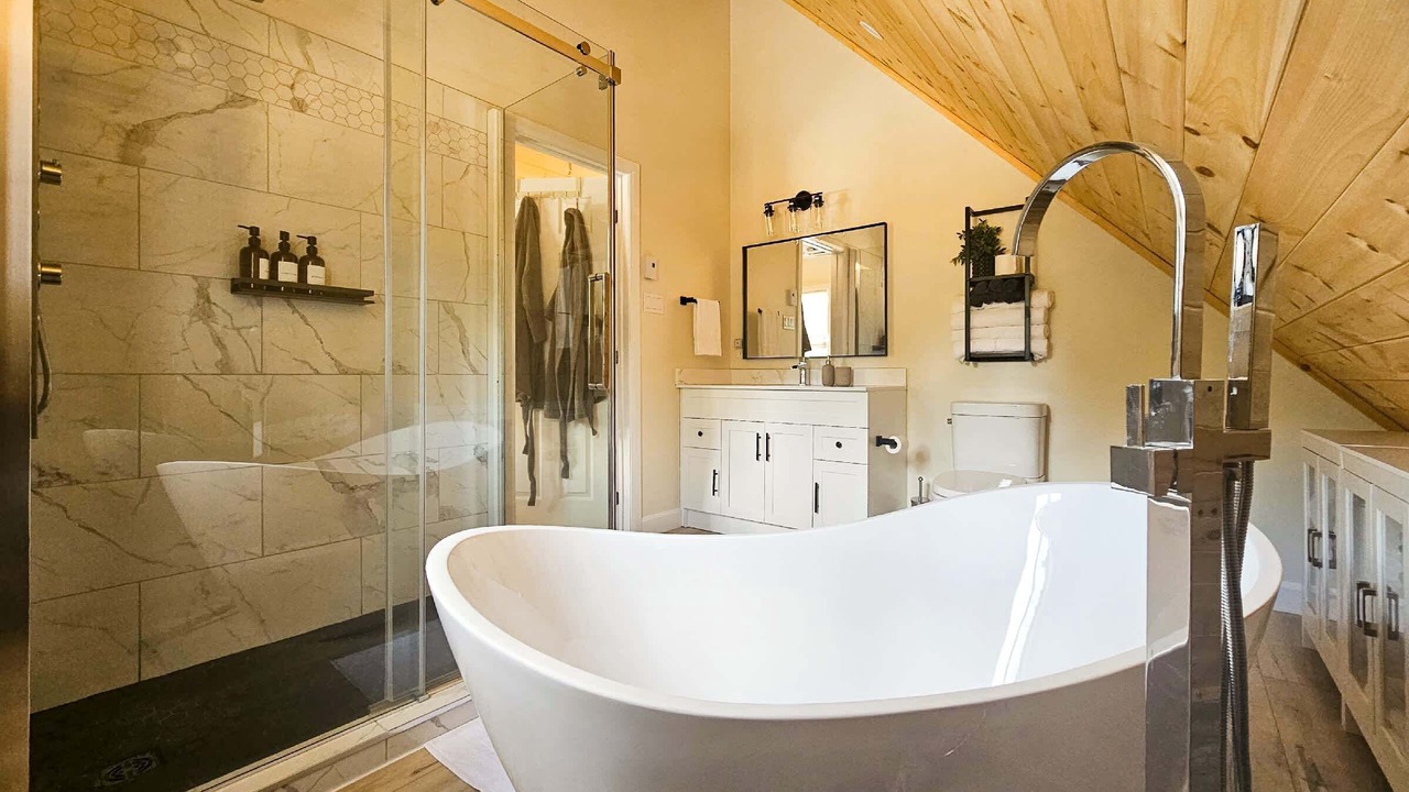 Photo of Bathroom in Mansfield-et-Pontefract